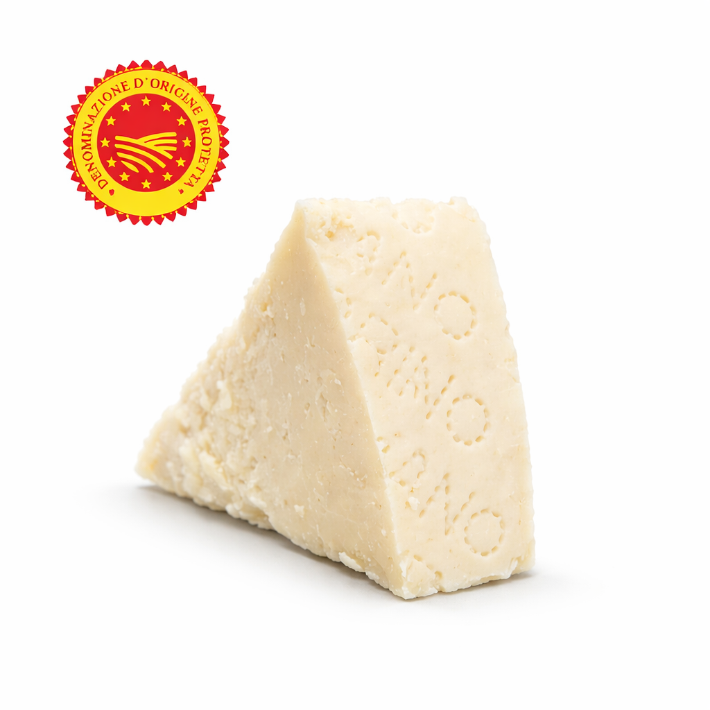 Corte de queso madurado pecorino romano